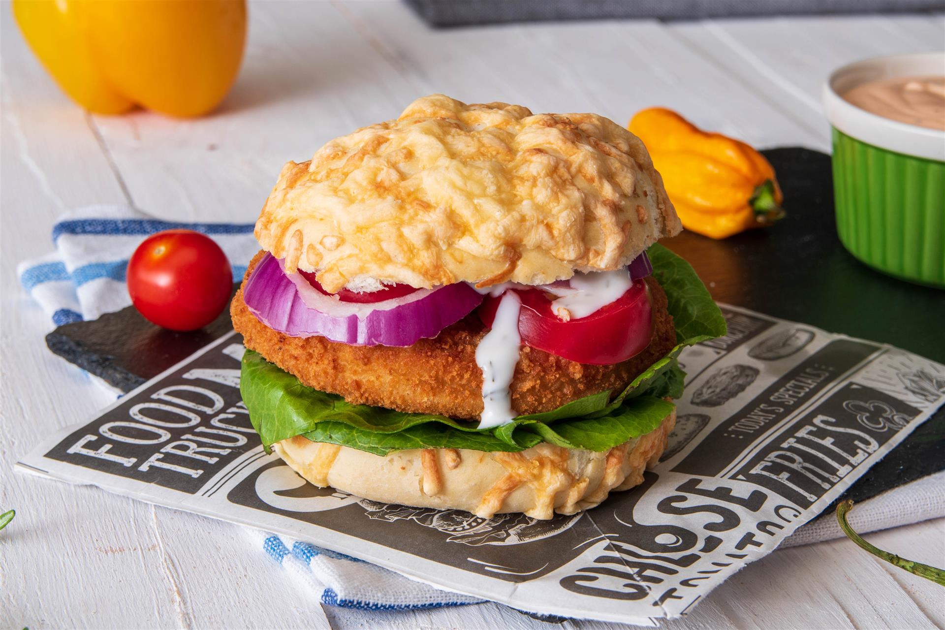Burger z kurczaka w panierce